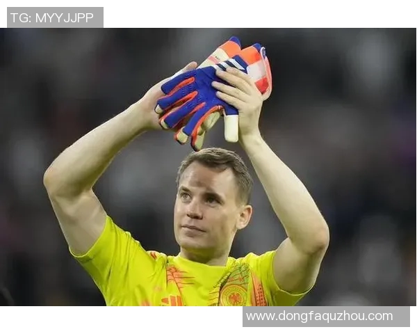 诺伊尔：从守门员到传奇，足球世界的无畏斗士与不屈精神