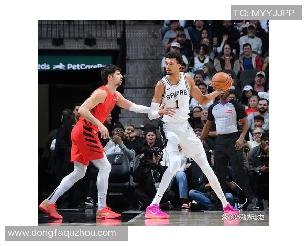 精彩对决NBA直播马刺对阵太阳全场回顾与精彩瞬间分析 精彩对决NBA直播马刺对阵太阳全场回顾与精彩瞬间分析