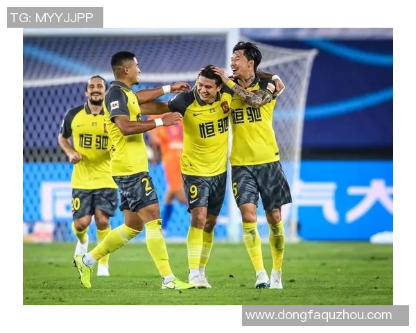 国安与上港激战正酣比分悬念不断球迷期待精彩瞬间