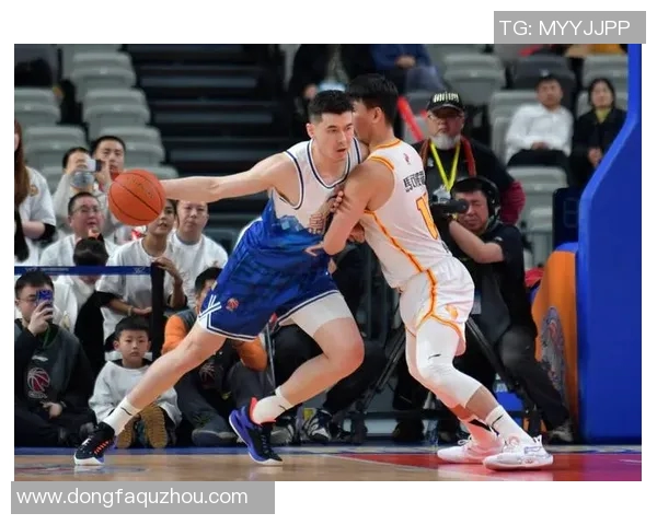 CBA激战辽宁队迎战新疆队双方全力争夺季后赛席位精彩对决不容错过